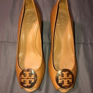 Tory Burch Sally peep toe wedge size 7.5